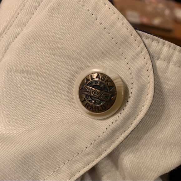 Alaska Trails - White Winter Jacket - Picture 7 of 7